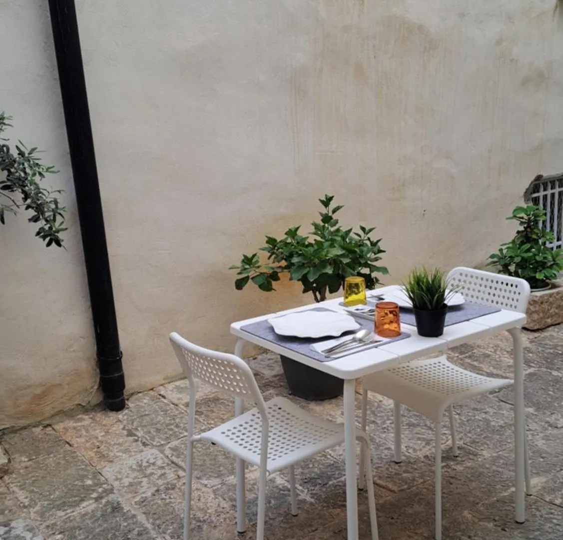 B&B Garibaldi 알카모